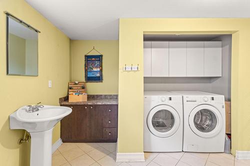 Salle de bains - 209 26E Avenue, Saint-Zotique, QC - Indoor Photo Showing Laundry Room