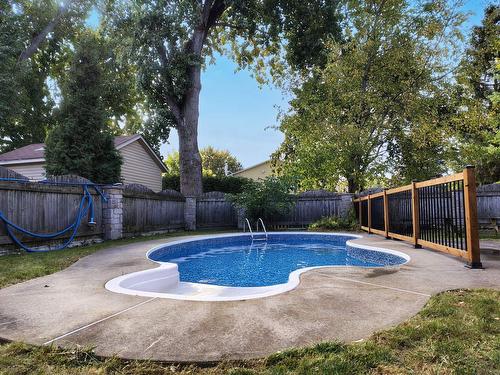 Piscine - 209 26E Avenue, Saint-Zotique, QC - Outdoor With In Ground Pool With Backyard