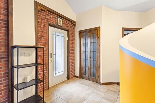 Hall d'entrée/Vestibule - 209 26E Avenue, Saint-Zotique, QC - Indoor Photo Showing Other Room