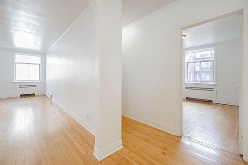 Hall - 3-1401 Crois. Sherwood, Mont-Royal, QC - Indoor Photo Showing Other Room