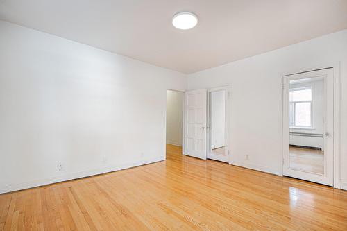 Primary bedroom - 3-1401 Crois. Sherwood, Mont-Royal, QC - Indoor Photo Showing Other Room