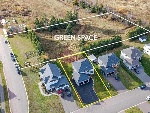 7 Maple Leaf Row, Stratford, PE 