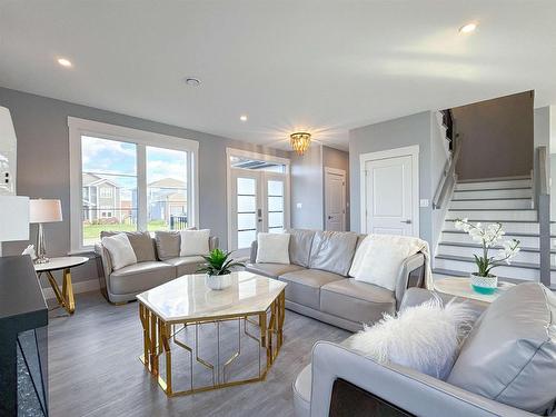 7 Maple Leaf Row, Stratford, PE 