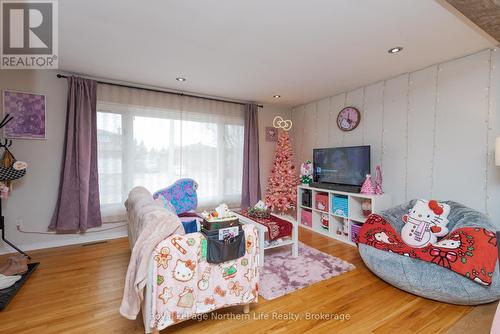 764 O'Brien Street, North Bay (Central), ON - Indoor Photo Showing Bedroom