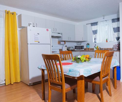 Cuisine - 39 Rue Monseigneur-Tessier E., Rouyn-Noranda, QC - Indoor