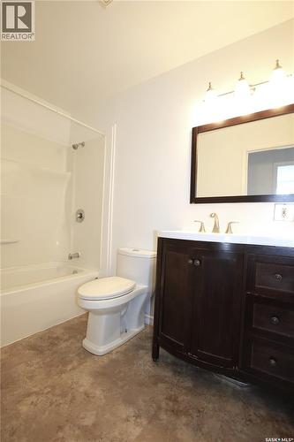 4188 Castle Road, Regina, SK - Indoor Photo Showing Bathroom