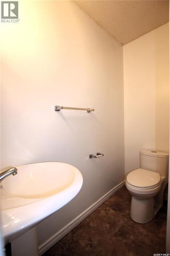 4188 Castle Road, Regina, SK - Indoor Photo Showing Bathroom