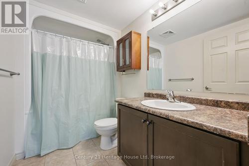206 - 60 Lynnmore Street, Guelph (Pineridge/Westminster Woods), ON - Indoor Photo Showing Bathroom