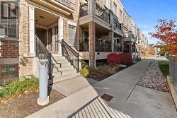 42 - 2441 GREENWICH DRIVE N  Oakville, ON L6M 0S3