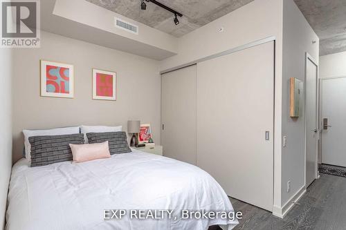416 - 39 Brant Street, Toronto, ON - Indoor Photo Showing Bedroom