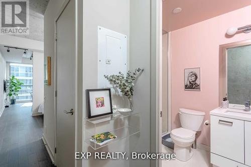 416 - 39 Brant Street, Toronto, ON - Indoor Photo Showing Bathroom