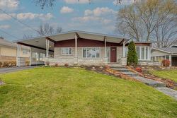 2880 Av. Marivaux  Québec (Les Rivières), QC G1P 1P9