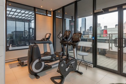 Salle d'exercice - 308-1625 Rue Clark, Montréal (Ville-Marie), QC - Indoor Photo Showing Gym Room