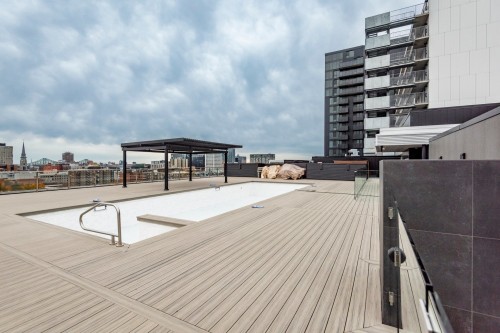 Piscine - 308-1625 Rue Clark, Montréal (Ville-Marie), QC - Outdoor