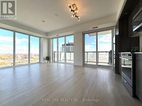 2704 - 30 Inn On The Park Drive, Toronto, ON - Indoor