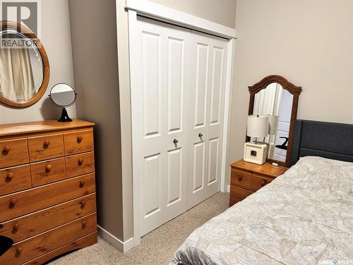 205 710 Hart Road, Saskatoon, SK - Indoor Photo Showing Bedroom