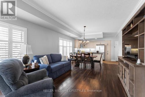 409 - 89 Ridout Street, London South (South F), ON - Indoor Photo Showing Living Room