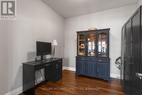 409 - 89 Ridout Street, London South (South F), ON - Indoor Photo Showing Other Room