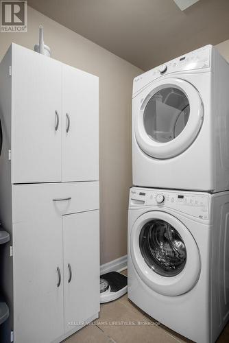 409 - 89 Ridout Street, London South (South F), ON - Indoor Photo Showing Laundry Room
