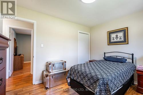 5712 Sunnylea Crescent, Niagara Falls (Arad/Fallsview), ON - Indoor Photo Showing Bedroom