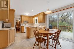 Family-sized kitchen with dinette - 