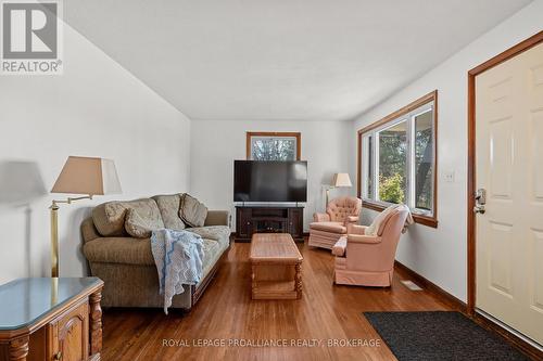 4835 County Road 2, Loyalist (Lennox And Addington - South), ON - Indoor Photo Showing Living Room
