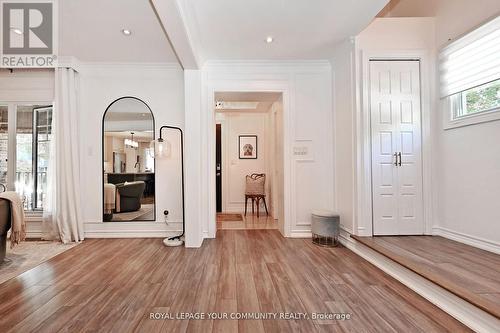 82 Centre Street, Aurora, ON - Indoor Photo Showing Other Room