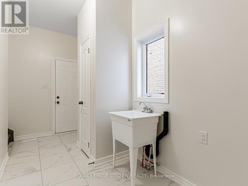 63 Fenn Crescent, New Tecumseth, ON - Indoor Photo Showing Other Room