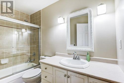 929 Creekfront Way, Newmarket (Gorham-College Manor), ON - Indoor Photo Showing Bathroom