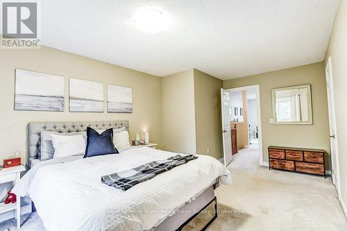 929 Creekfront Way, Newmarket (Gorham-College Manor), ON - Indoor Photo Showing Bedroom