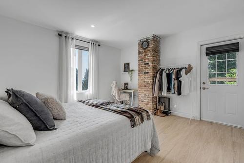 Chambre à coucher - 30 Rue St-Raphaël, Québec (Beauport), QC - Indoor Photo Showing Bedroom