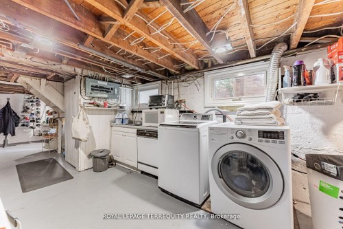 35 Joseph Street, Toronto, ON - Indoor Photo Showing Laundry Room