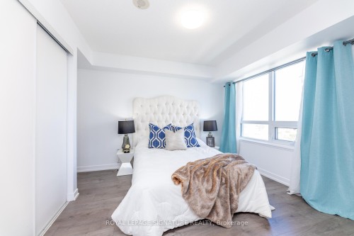 2201-1410 Dupont Street, Toronto, ON - Indoor Photo Showing Bedroom