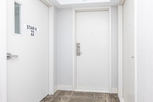 2201-1410 Dupont Street, Toronto, ON - Indoor Photo Showing Other Room