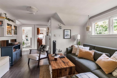 2652 Blackwood St, Victoria, BC 