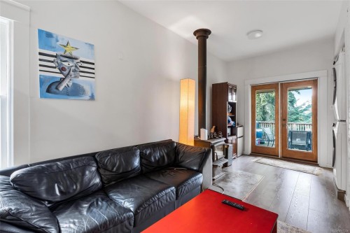 2652 Blackwood St, Victoria, BC 