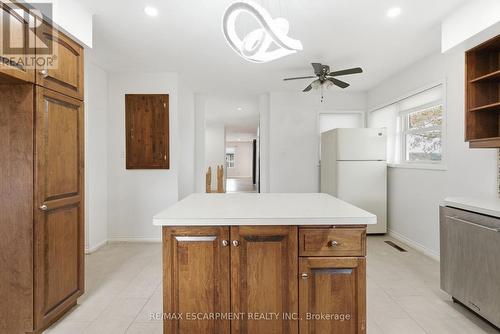 797 Highway 6, Haldimand, ON - Indoor Photo Showing Kitchen