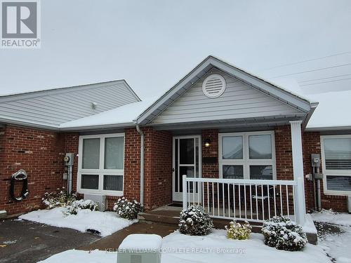 4 - 226 VANSICKLE ROAD  St. Catharines (Rykert/Vansickle), ON L2S 2S7