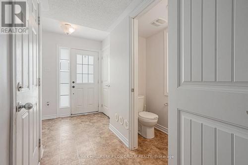 116 Sunshine Crescent, Ottawa, ON - Indoor Photo Showing Other Room
