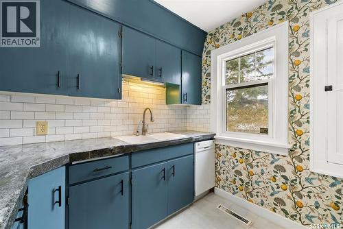 2314 Elphinstone Street, Regina, SK - Indoor Photo Showing Kitchen