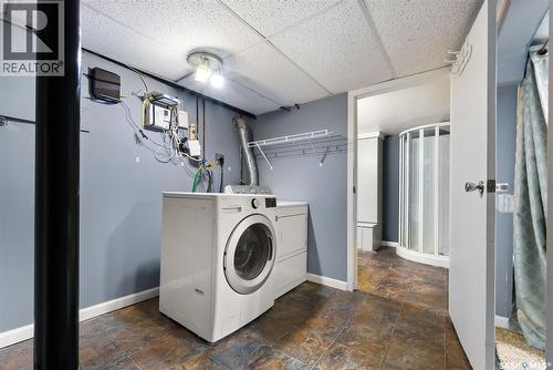 2314 Elphinstone Street, Regina, SK - Indoor Photo Showing Laundry Room