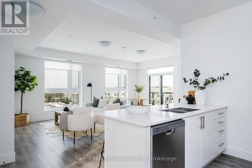 518 - 4 Kimberly Lane, Collingwood, ON - Indoor Photo Showing Kitchen With Double Sink