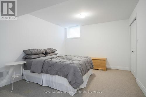 104 Stillwater Crescent, Blue Mountains, ON - Indoor Photo Showing Bedroom
