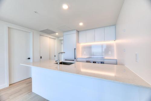 Cuisine - 5106-1245 Rue De Bleury, Montréal (Ville-Marie), QC - Indoor Photo Showing Kitchen