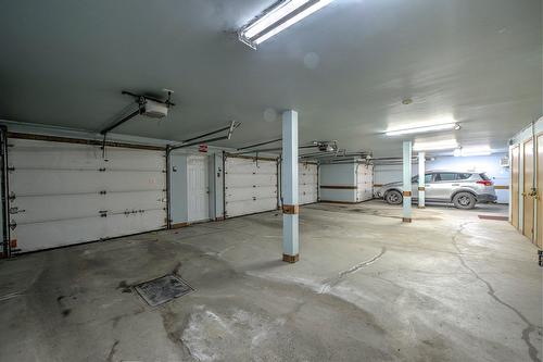 Garage - 101-1245 Rue François-Corbeil, Terrebonne (Terrebonne), QC - Indoor Photo Showing Garage