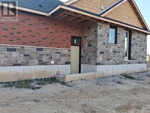 1140 Caen Avenue, Woodstock (Woodstock - North), ON - Outdoor