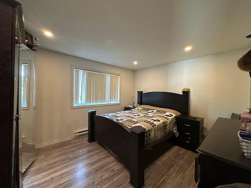 Primary bedroom - 524 Rue Lauzon, Laval (Sainte-Dorothée), QC - Indoor Photo Showing Bedroom