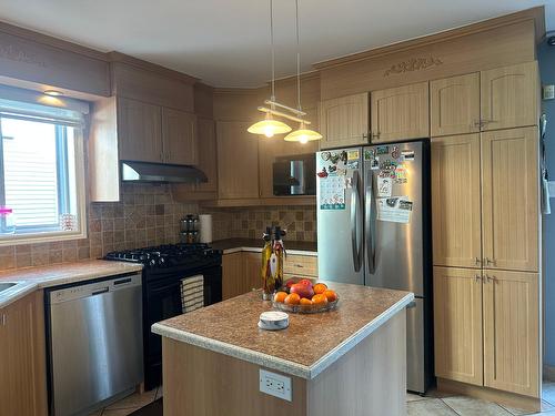 Kitchen - 524 Rue Lauzon, Laval (Sainte-Dorothée), QC - Indoor Photo Showing Kitchen