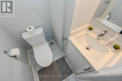 7020 Black Walnut Trail, Mississauga, ON - Indoor Photo Showing Bathroom