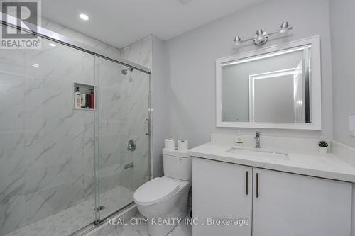 7020 Black Walnut Trail, Mississauga, ON - Indoor Photo Showing Bathroom